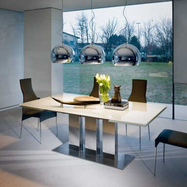 Dining table Plano