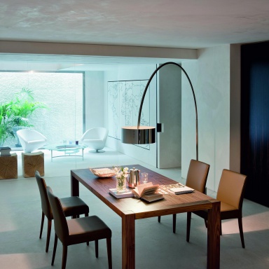 Rodrigo dining table