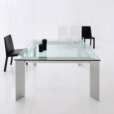 Zenith dining table