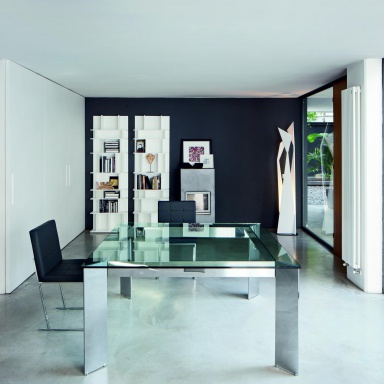 Zenith dining table