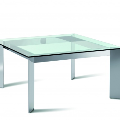 Zenith dining table