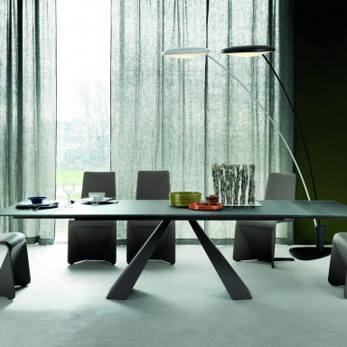 Dining table Eliot Drive