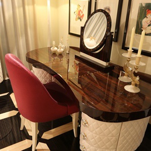 Bedroom (Suite bedroom)