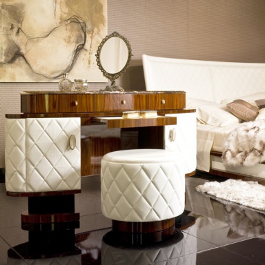 Bedroom (Suite bedroom)