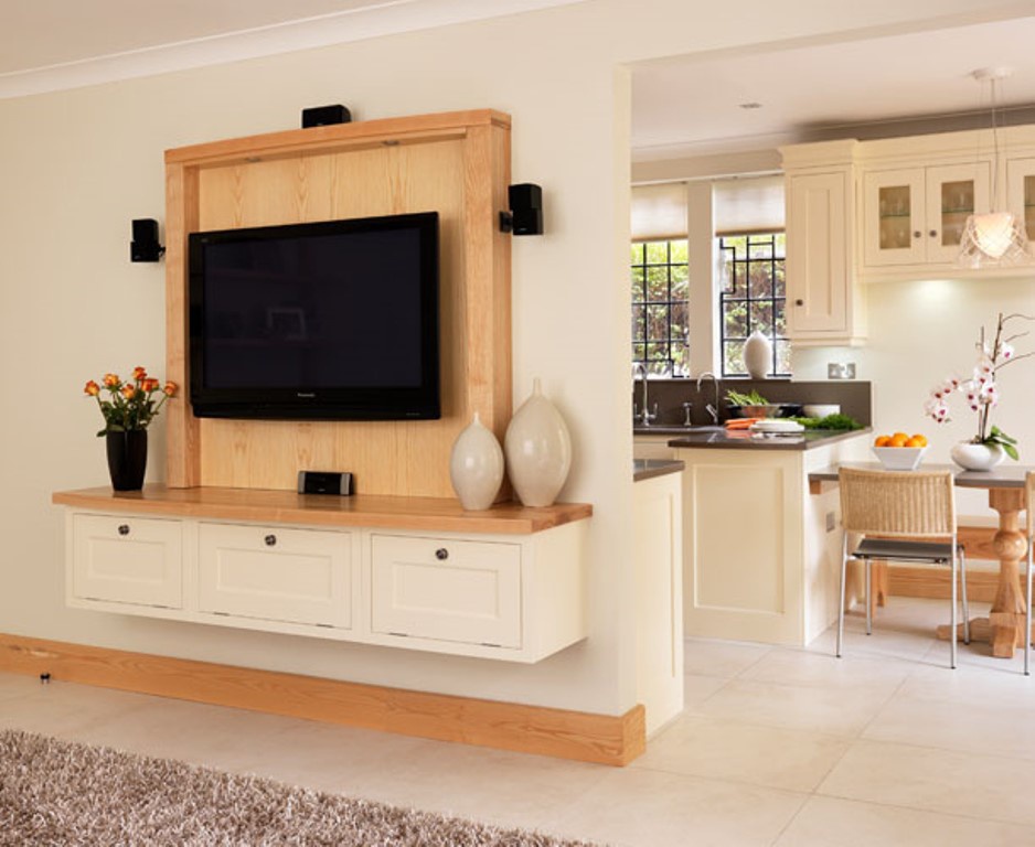 Lichfield Kitchens, Charles Yorke Luxury furniture MR