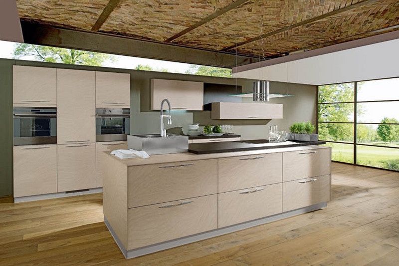 Brest 142 Kitchen, Bauformat