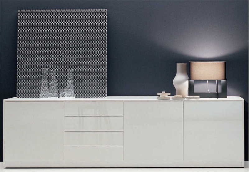 Lacquered dresser, Molteni & C