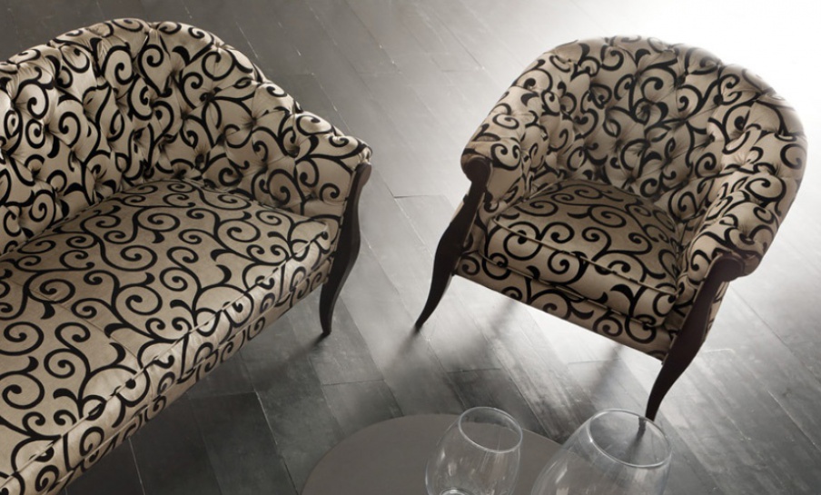 Armchair with a curved backrest Siebel Classic, Opera Contemporary