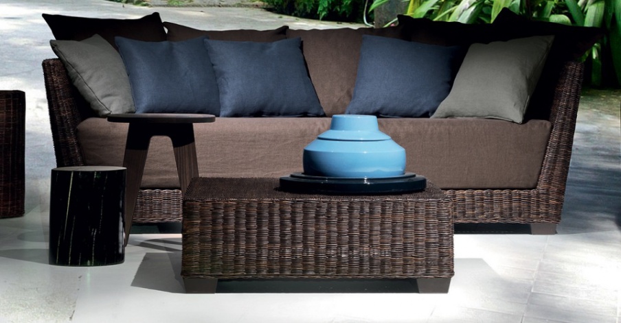 14 Black coffee table, Gervasoni