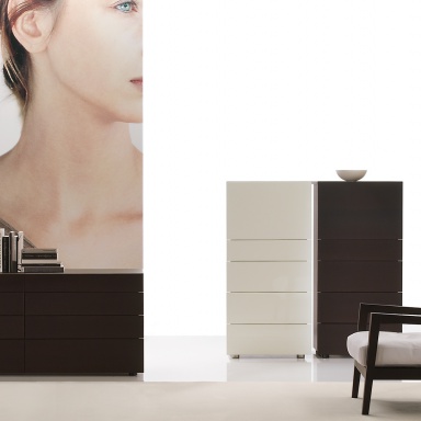 A Chest Of Drawers Abbinabili