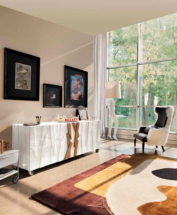 A chest of drawers on wheels, Bizzotto