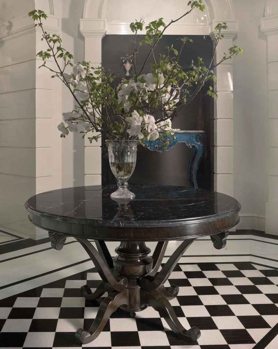 Table with round top, Annibale Colombo