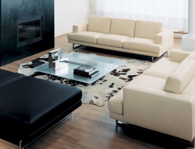 Poof with hidden frame Avalon, Rivolta