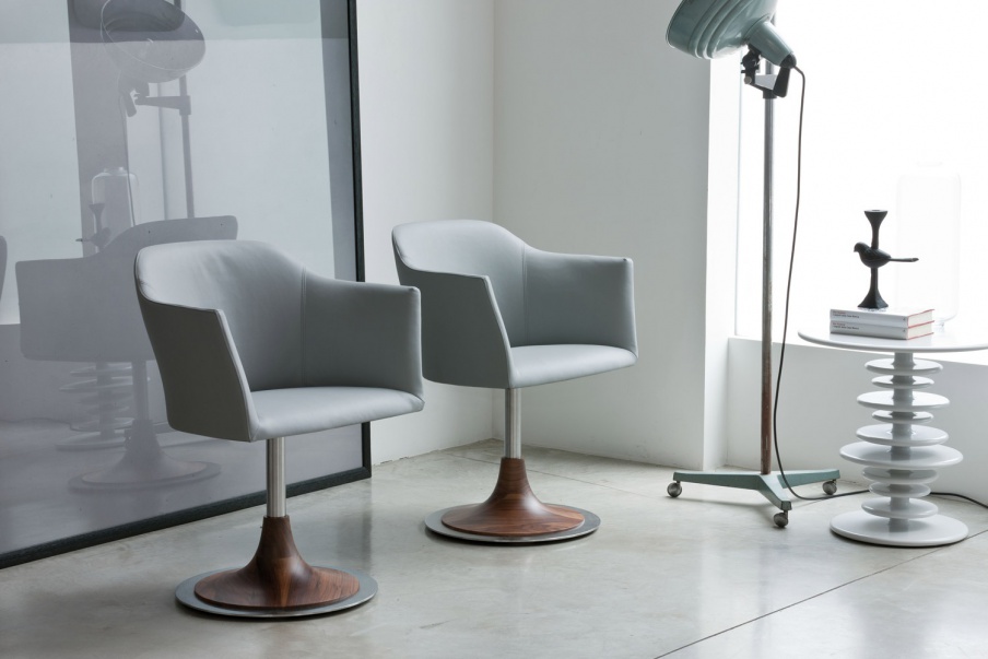 Chair with metal legs Kelly, Porada