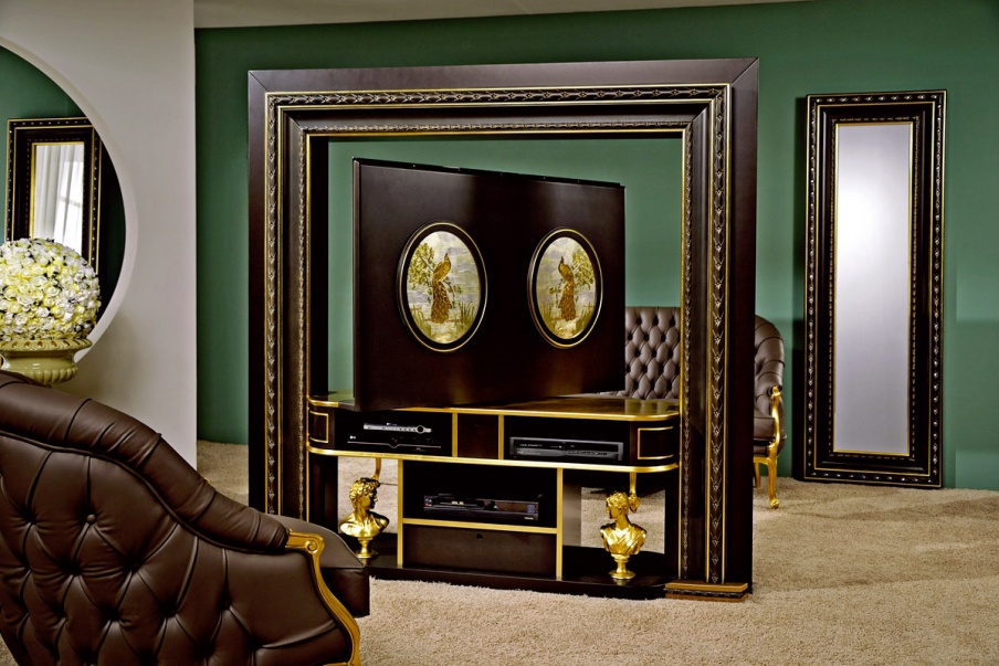 The panel under the TV Revolving Home Cinema, Vismara