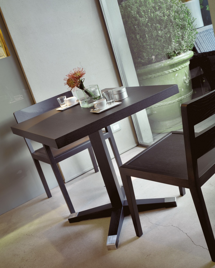 Table square with metal frame Park, Porada