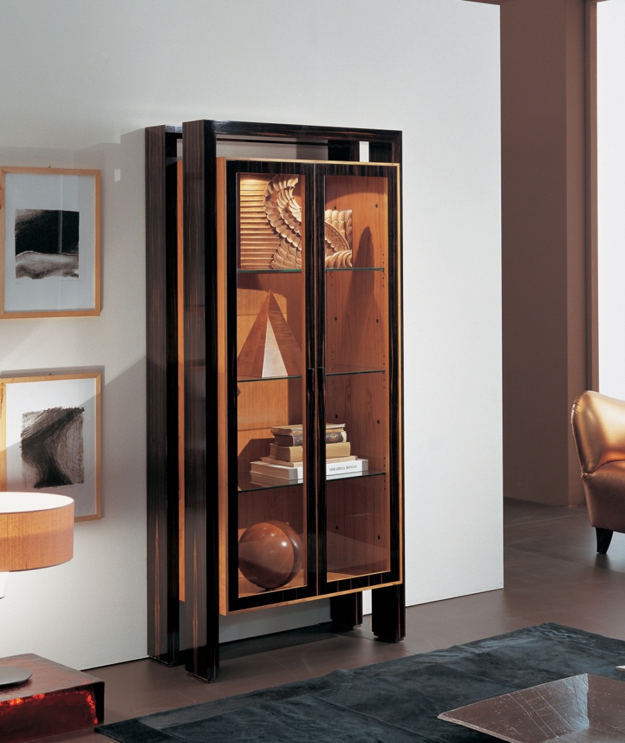 E1318 showcase with hinged doors, Annibale Colombo