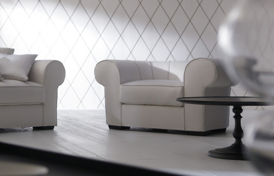 A chair with a semicircular back Fedora, Opera Contemporary