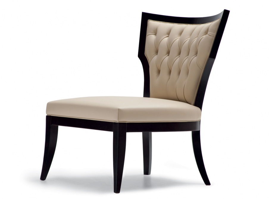 A chair without armrests Cleopatra, Opera Contemporary