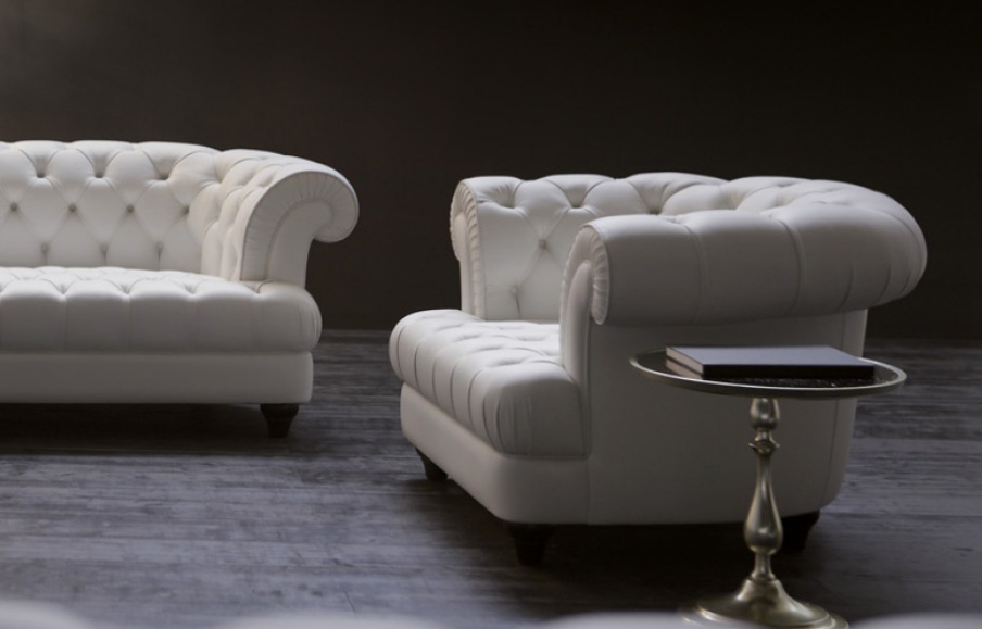 A chair with a semicircular back Lisette, Opera Contemporary