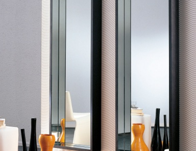 Mirror Four Seasons rettangolare in a frame of solid wood, Porada