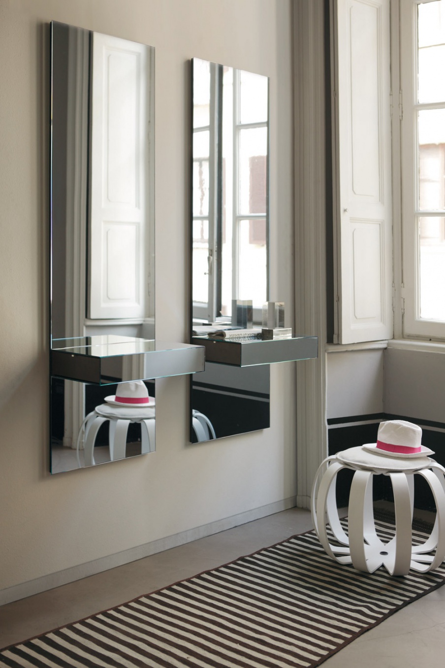 Wall mirror Profile, Porada
