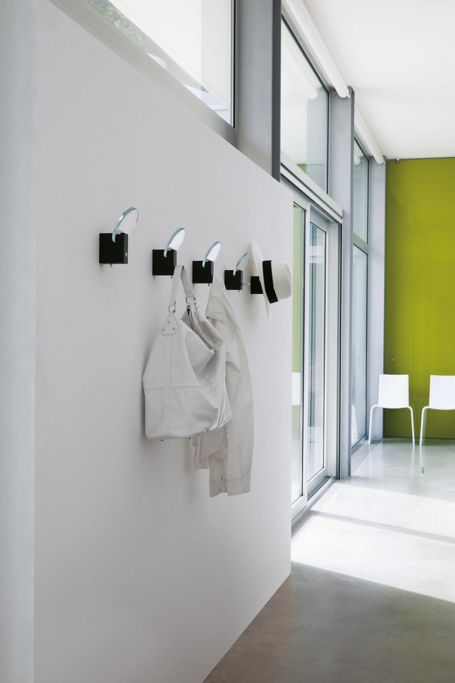 Spider hanger on a steel frame, Porada