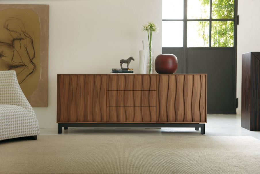 The Masai sideboard made of solid wood, Porada