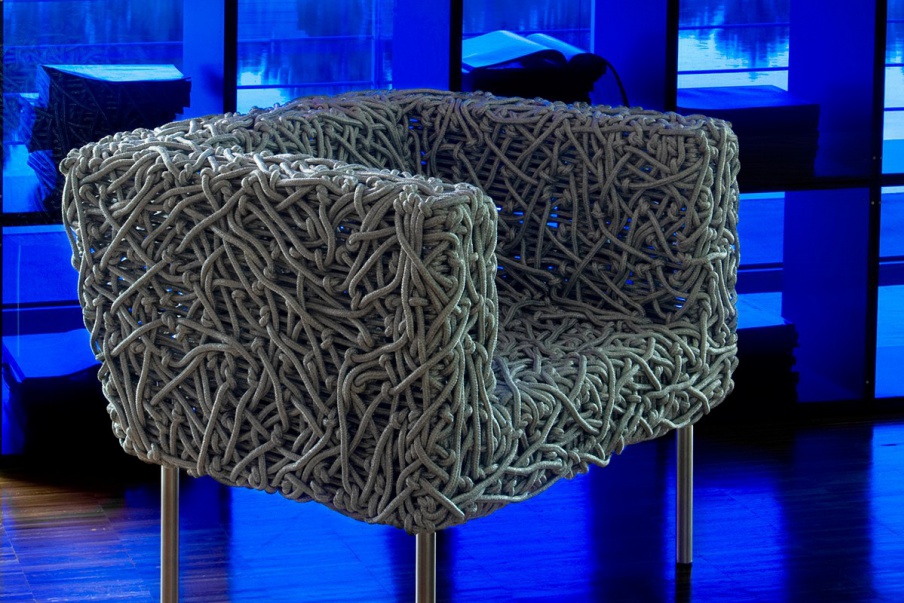 A chair with arms Azul, Edra