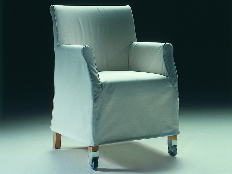 Chair with armrests & removable cover Pausa, Flexform