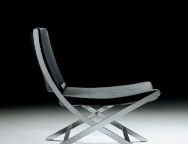 A foldable chair on a metal frame Peter, Flexform