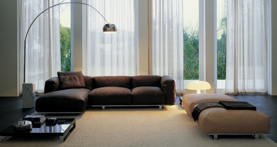 The Daytona Sofa, Alivar