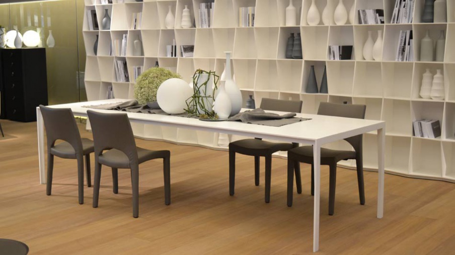 Layer dining table, Alivar