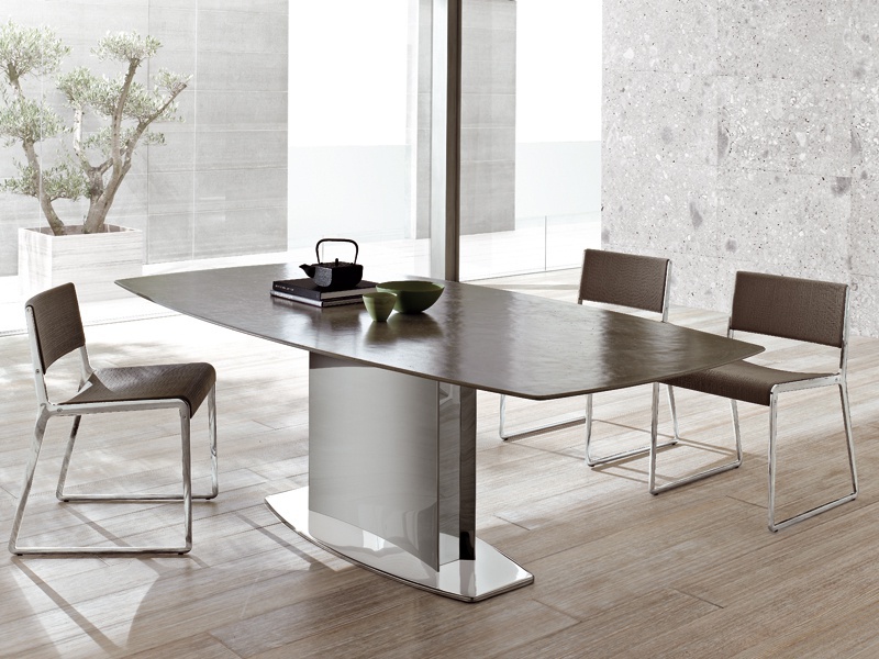 Stone dining table, Alivar