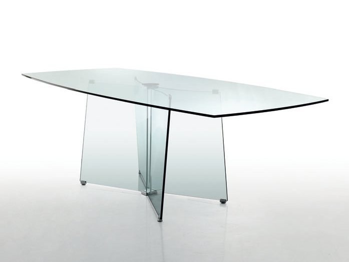 Volo dining table, Alivar