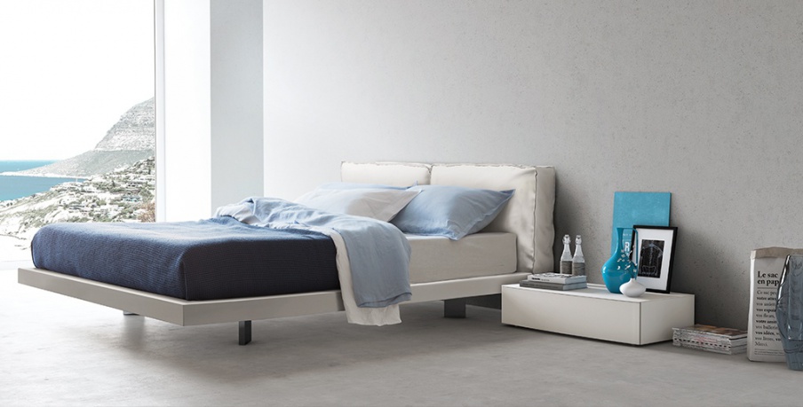Double bed with upholstered headboard Sacco_014, Pianca