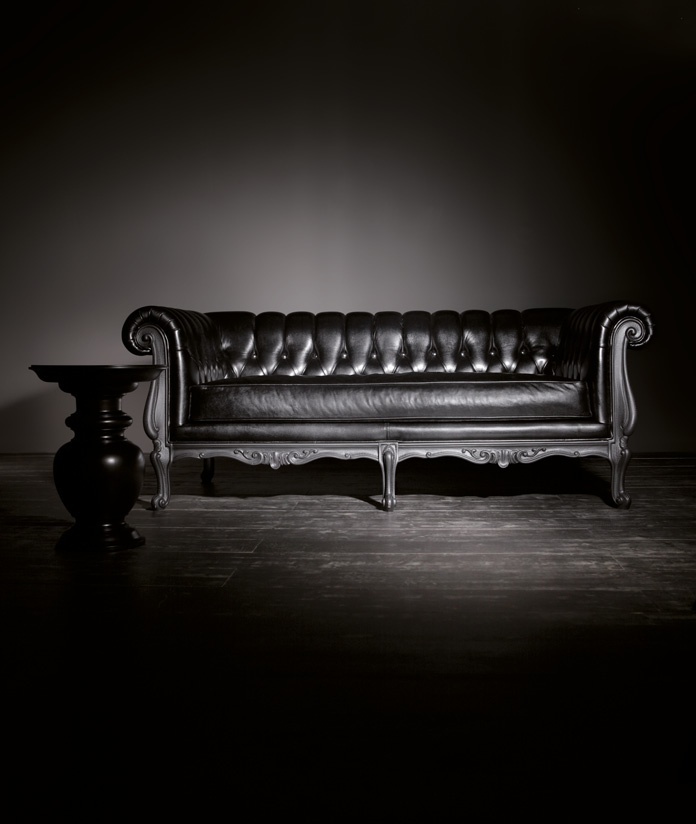 Sofa with black leather upholstery Classic Sansone, Angelo Cappellini