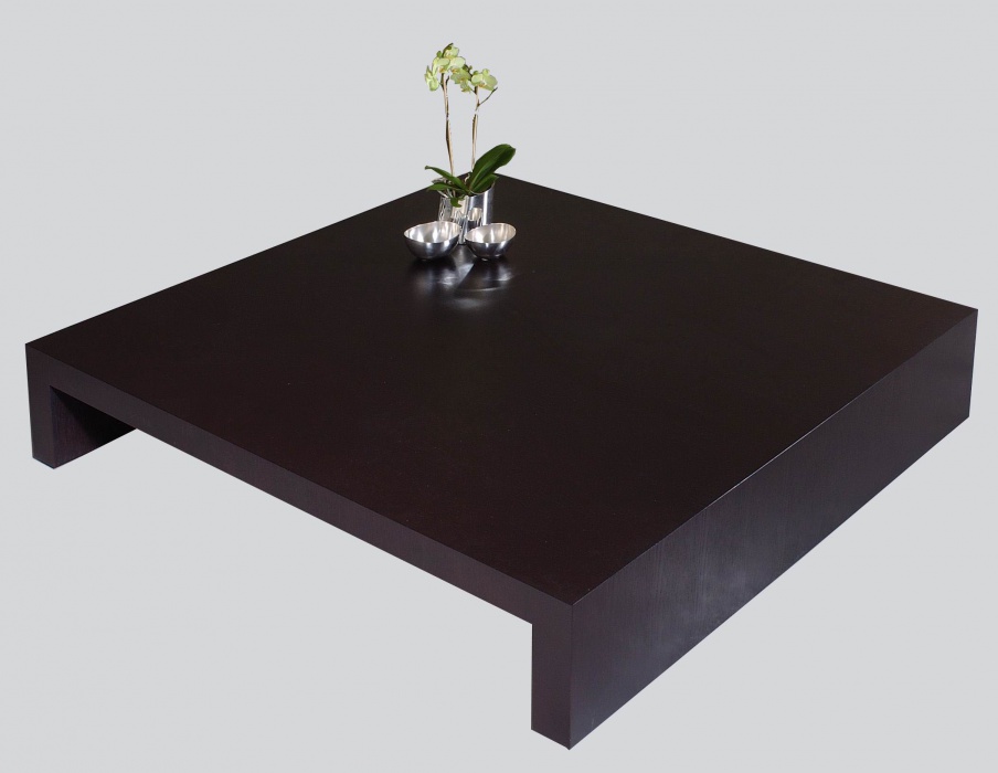 Table Danzica, Armani Casa