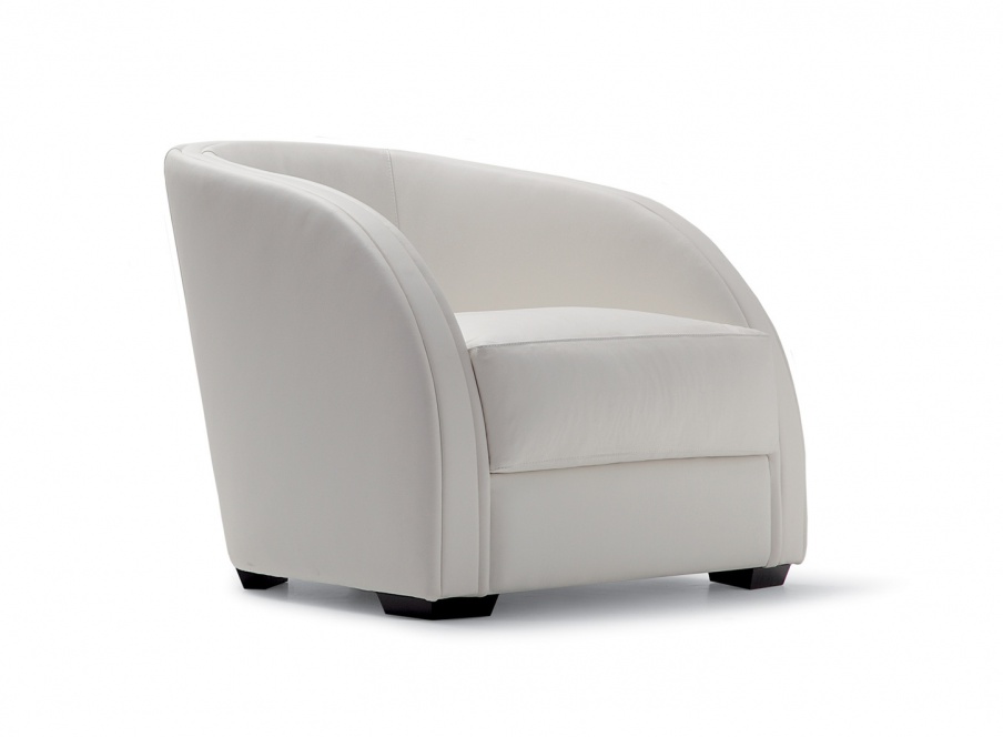 Armchair with a curved backrest Carmen, Angelo Cappellini