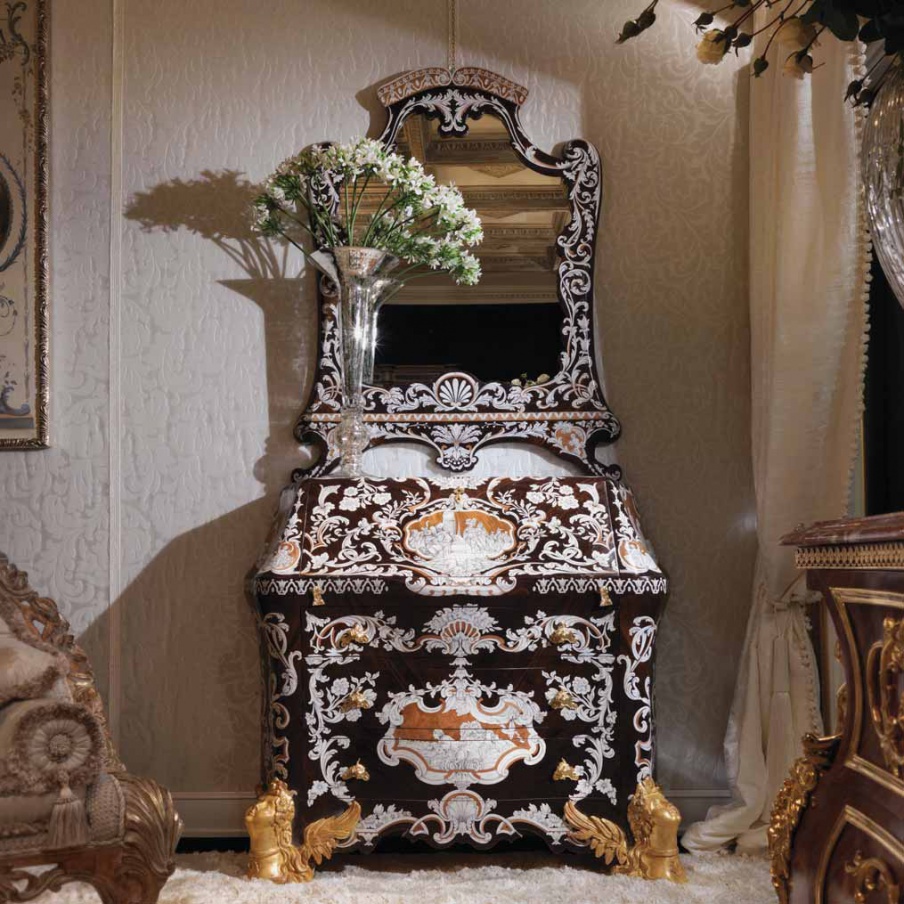 A chest of drawers made from natural wood, Ezio Bellotti