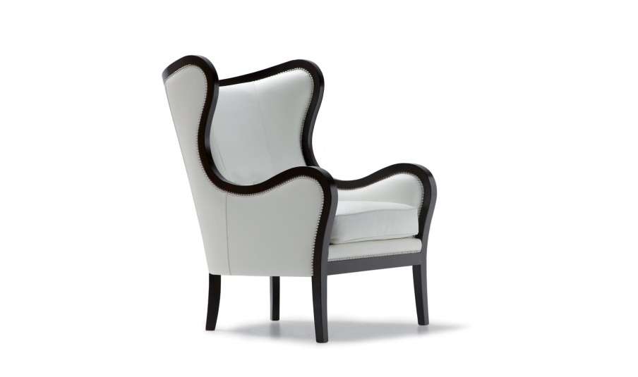 The high-backed chair Vanessa, Angelo Cappellini
