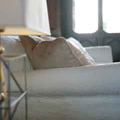 Two-seater sofa Bellini