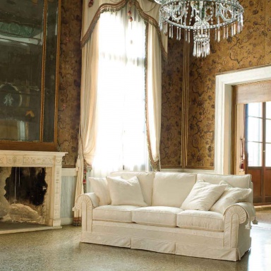 Three-seater sofa Regina