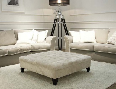 The square Ottoman Classic, Ville Veneto