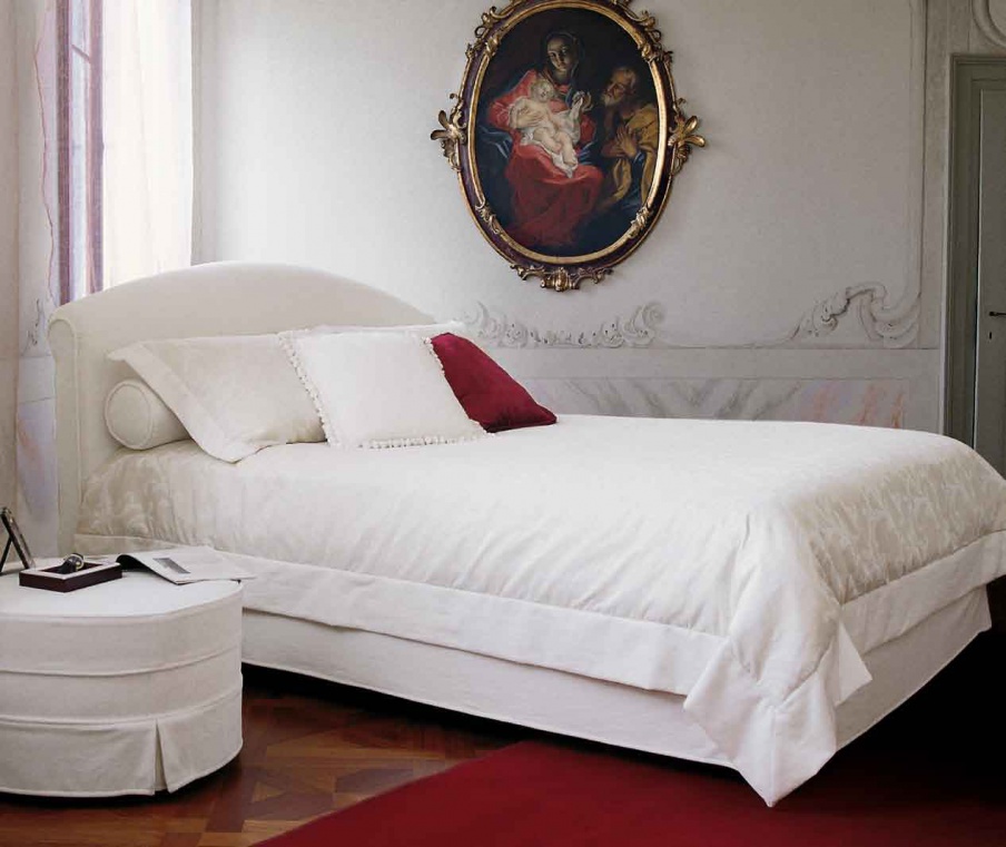 The bed is king size San Marco, Veneto Ville
