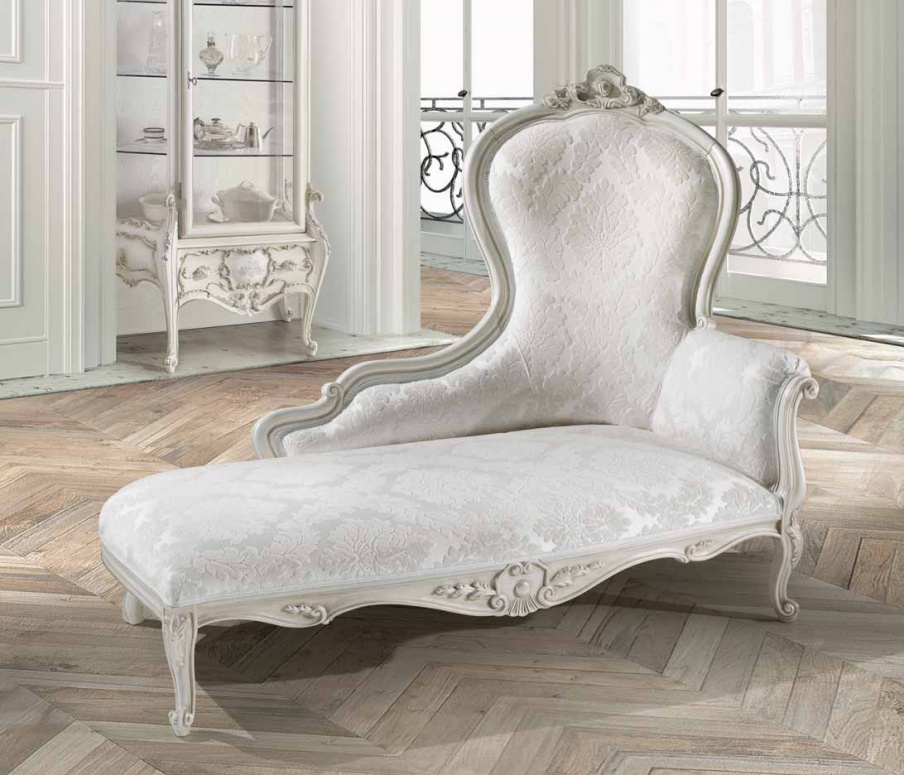 Chaise lounge with carved frame Mediterraneo, Angelo Cappellini