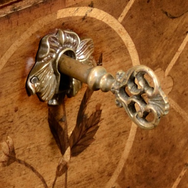 The Windsor Chest Of Drawers