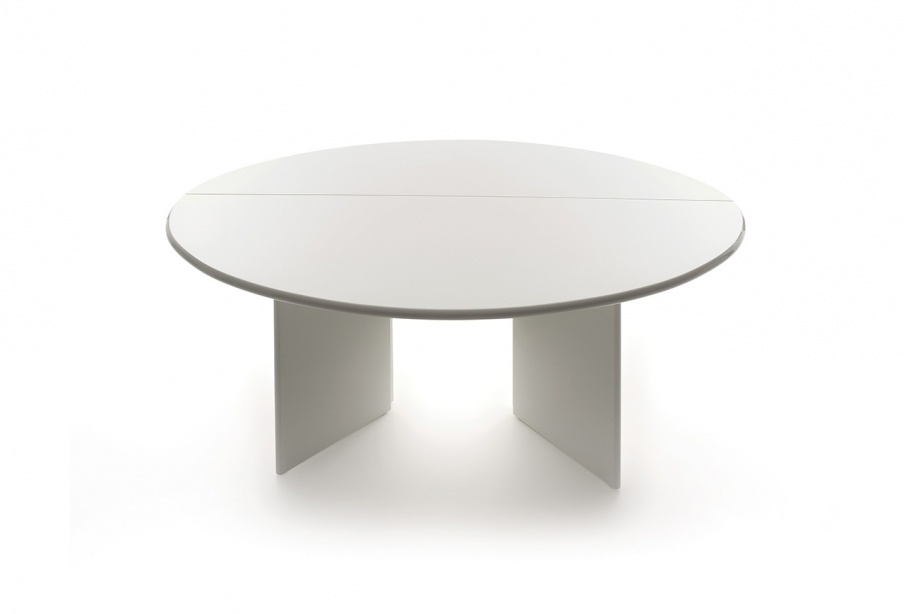  Table Antella from polyester, Cassina