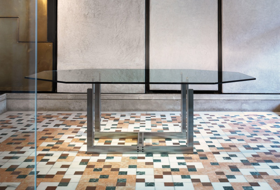 SARPI dining table on a metal frame, Cassina