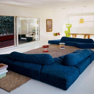 The sofa On the Rocks